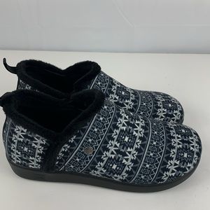 Alegria by PG black/white slip on clogs